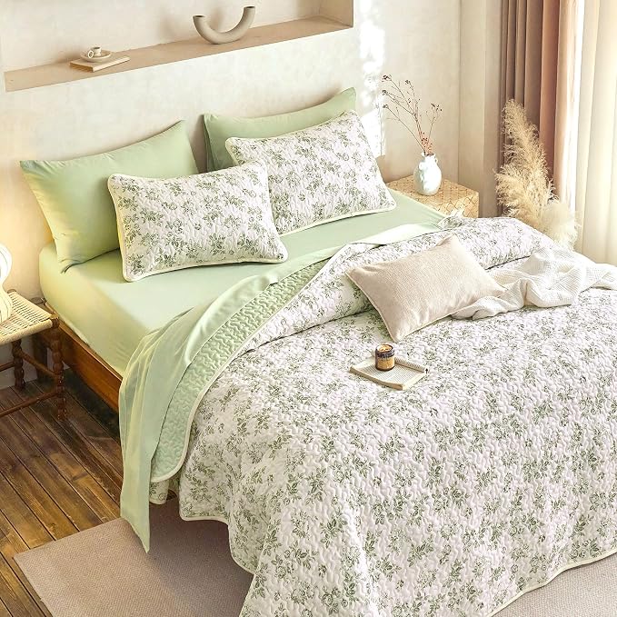 Wake In Cloud - Floral Quilt Set, Shabby Chic Coquette Cottagecore Vintage - Image 3