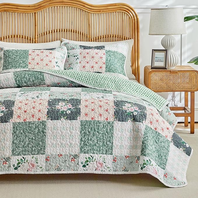 Joyreap 3 Pieces Floral Patchwork Quilt Set Queen, Soft n Cozy Microfiber Quilt - Image 3