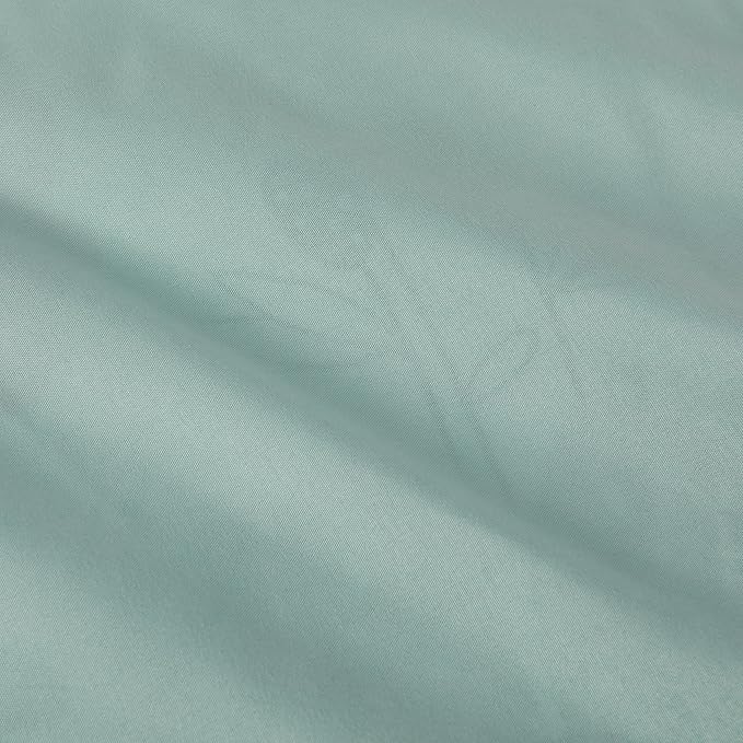 Amazon Basics 2-Piece Soft, All-Season Microfiber Kids' Comforter and Pillow - Image 6