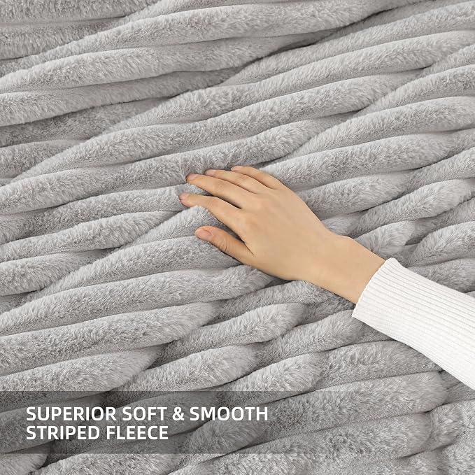 Smoofy Fluffy Queen Comforter Set 3 Pieces - Image 5