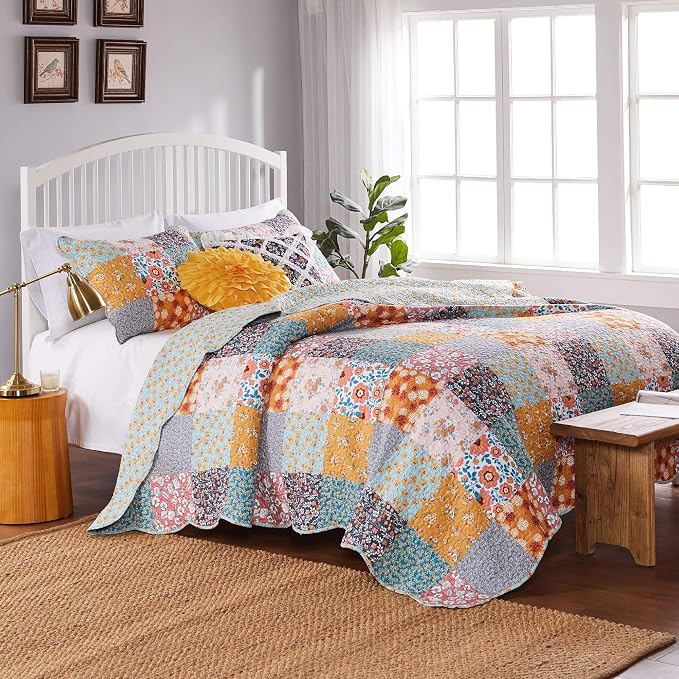 Greenland Home Carlie Modern Floral Reversible Quilt Set, 3-Piece King - Image 3
