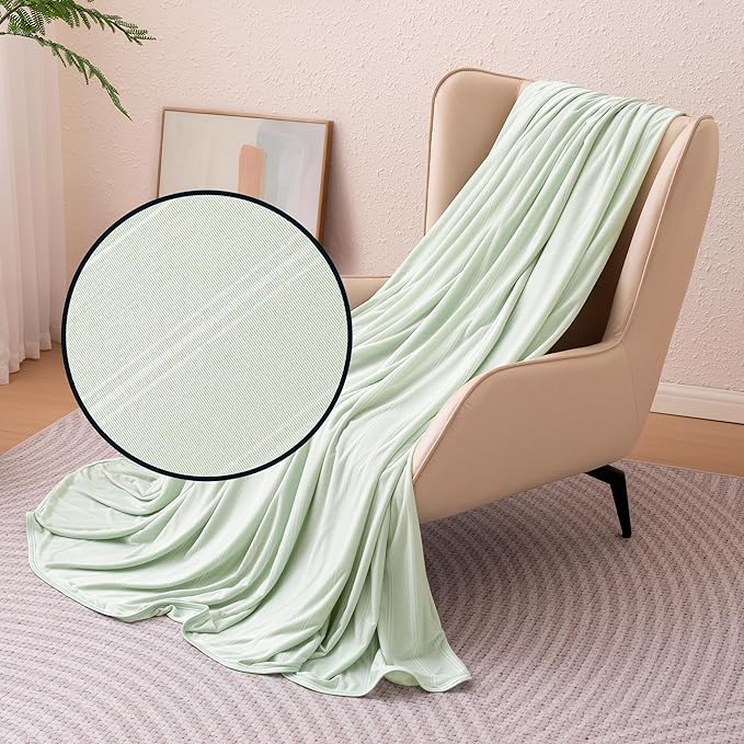 Amazon Basics Striped Cooling Blanket by AmazonBasics