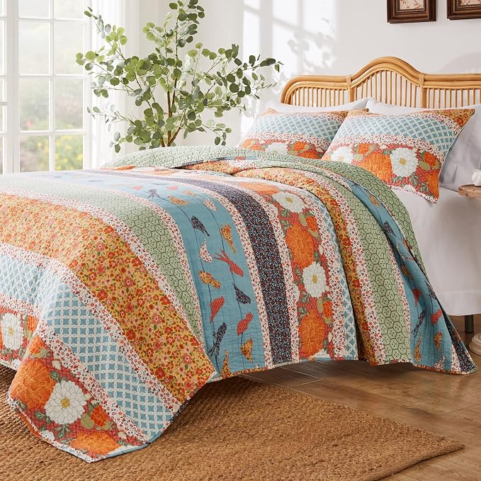 Greenland Home Carlie Modern Floral Reversible Quilt Set, 3-Piece King by GreenlandHome