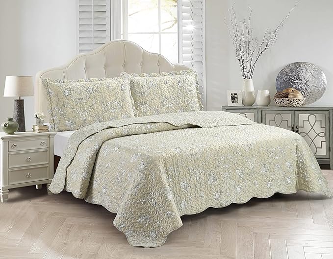 Brilliant Sunshine Classic Grey Floral Toile in Beige Background, 3-Piece Quilt by BrilliantSunshine