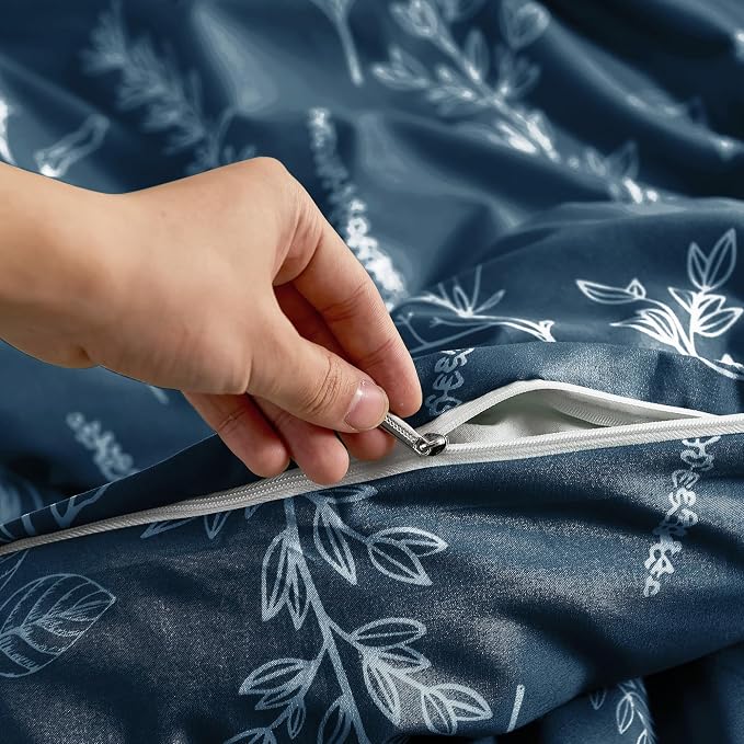 MUXHOMO Duvet Cover Full Size, Reversible Floral Navy Duvet Cover Set - Image 3