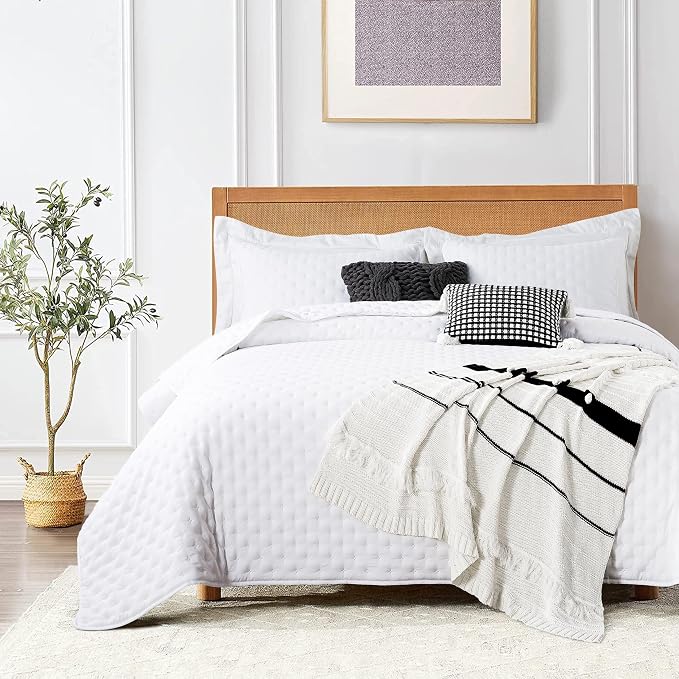 ROARINGWILD White Twin Size Quilt Bedding Sets by ROARINGWILD
