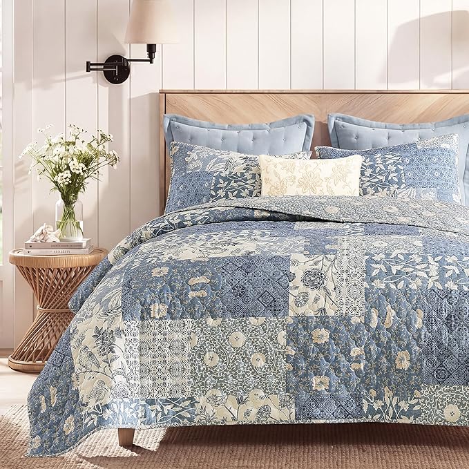 BLOOMHAVEN Quilt Set Queen Size, Patchwork Blue Floral Quilt Sets, Reversible by BLOOMHAVEN