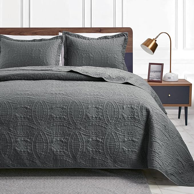 Love's cabin King Size Quilt Bedding Set Dark Grey Bedspreads by Lovescabin