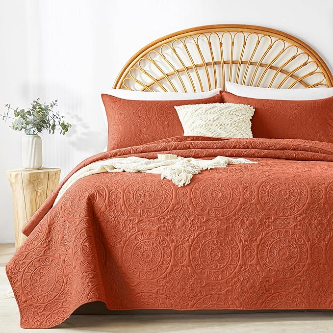 WURUIBO Burnt Orange Quilt Set King/Cal King Size, Embossing Microfiber by WURUIBO