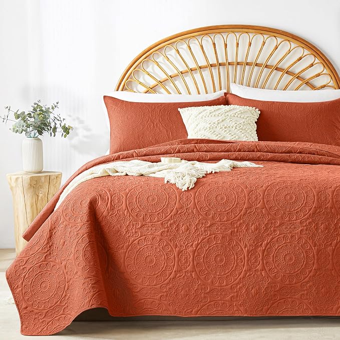 WURUIBO Burnt Orange Quilt Set Queen Size, Embossing Microfiber Full Bedspreads by WURUIBO