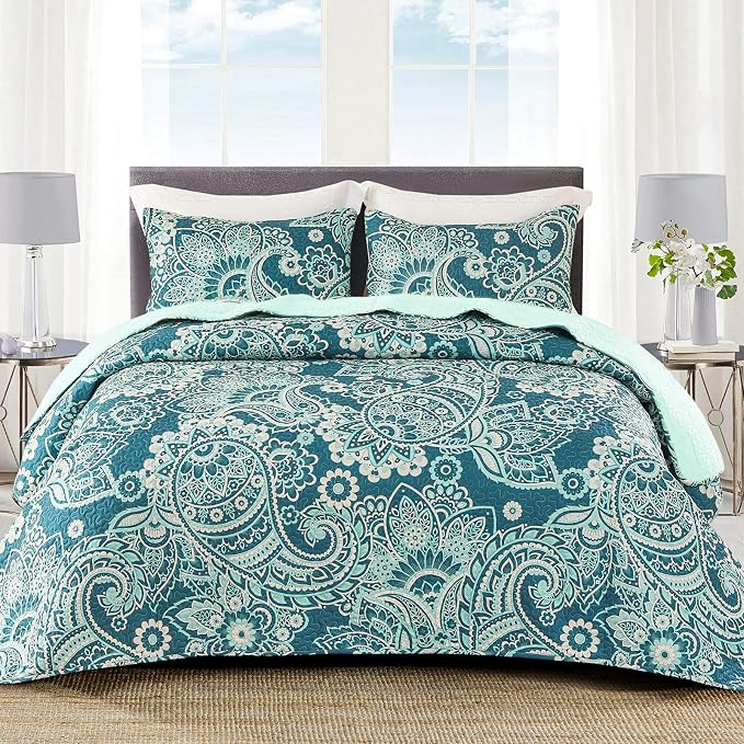Whale Flotilla Reversible Printed Quilts Queen Size, Extra Soft Boho Paisley by WHALEFLOTILLA