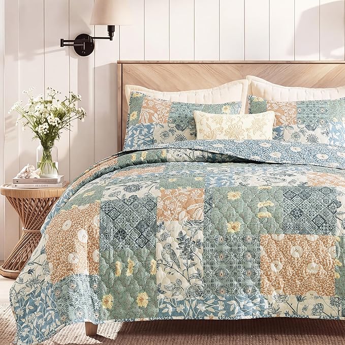 BLOOMHAVEN Quilt Set Twin Size, Patchwork Green Floral Quilt Sets, Reversible by BLOOMHAVEN