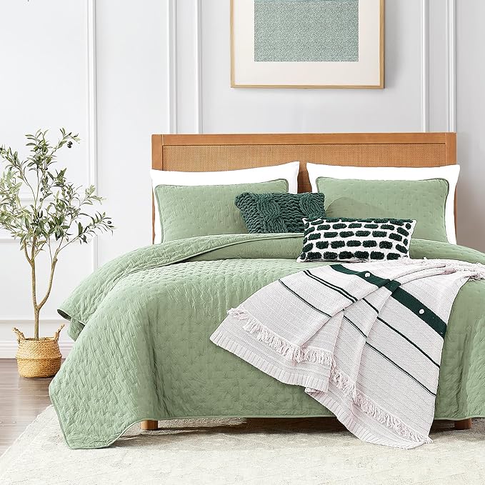 ROARINGWILD Sage Green King Size Quilt Bedding Set, Lightweight Soft Bedspread by ROARINGWILD