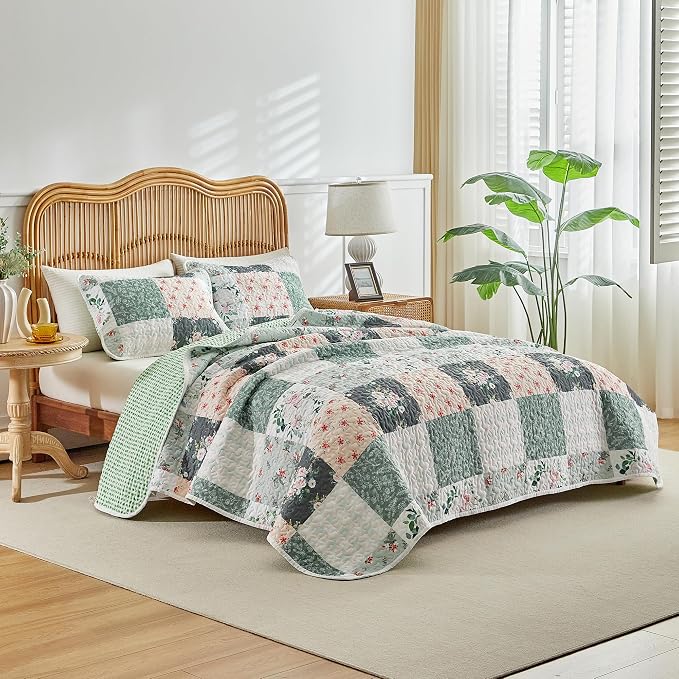 Joyreap 3 Pieces Floral Patchwork Quilt Set King, Soft n Cozy Microfiber Quilt - Image 2