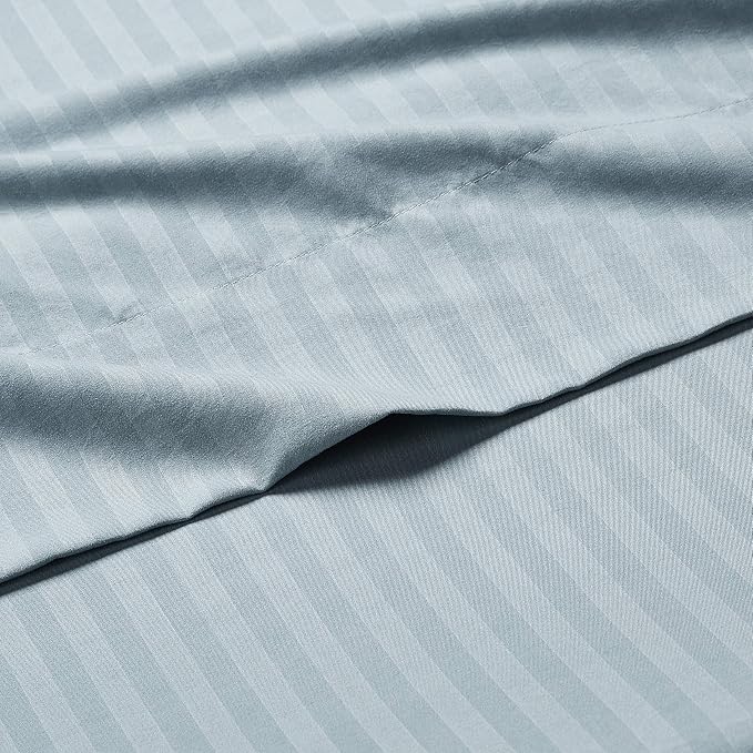 Amazon Basics Soft, Breathable, Wrinkle-Free Brushed Microfiber 4-Piece Bed - Image 4