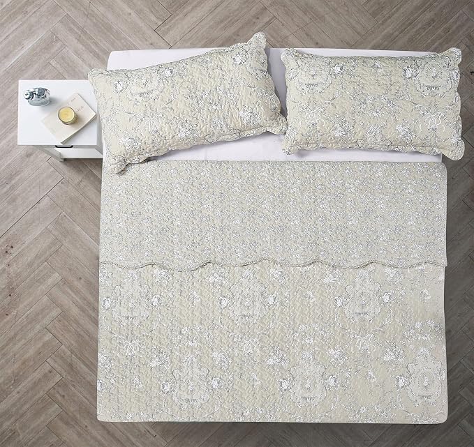 Brilliant Sunshine Classic Grey Floral Toile in Beige Background, 3-Piece Quilt - Image 4